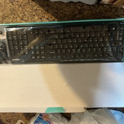 Logitech Wireless Keyboard And Mouse .