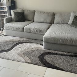 Couch & rug 