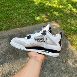Jordan 4 Military Black 