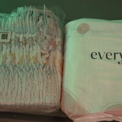 Pampers  And Everylife Diapers 