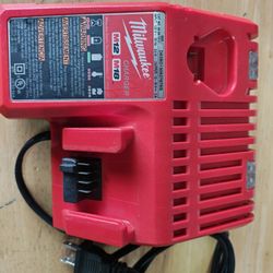 M12 and M18 12-Volt/18-Volt Lithium-Ion Multi-Voltage Battery Charger