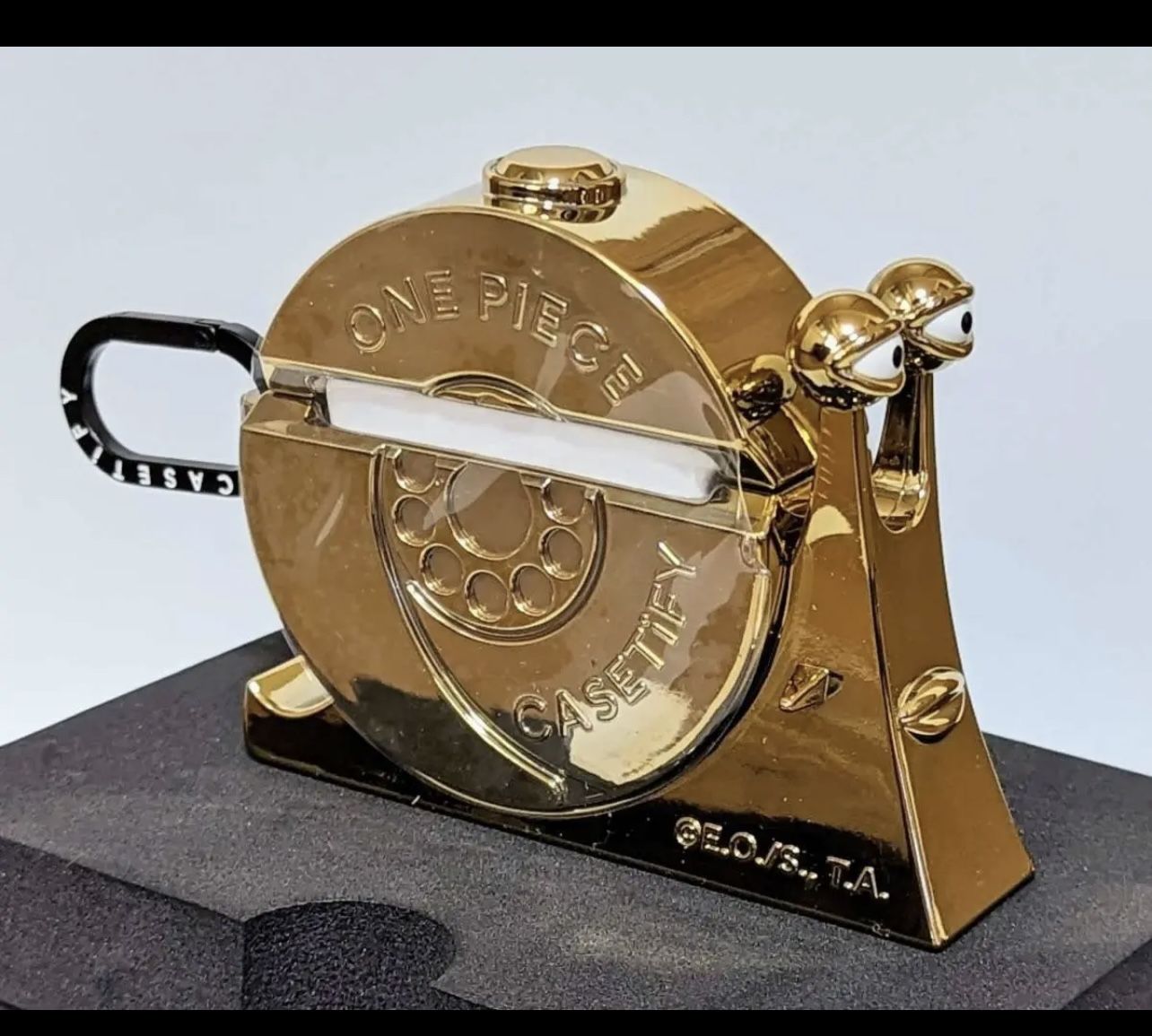 ONE PIECE CASETiFY TRANSPONDER SNAIL 3D AirPods Case One Piece