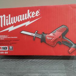 Milwaukee Saw Zall M18 (Tool Only)