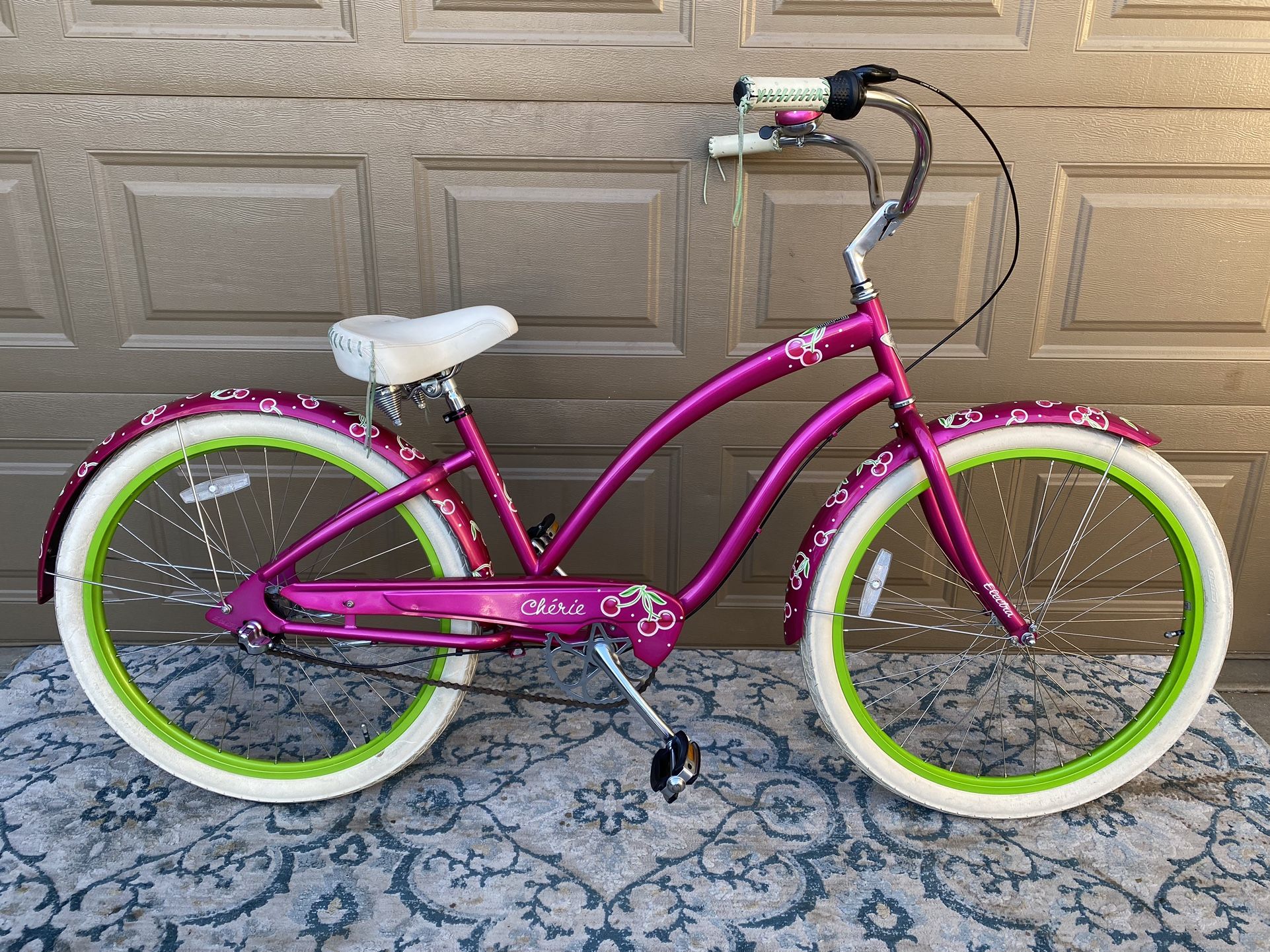 Electra Cherie Speed Beach Cruiser