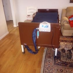 Therapeutic Massage Hospital Bed 