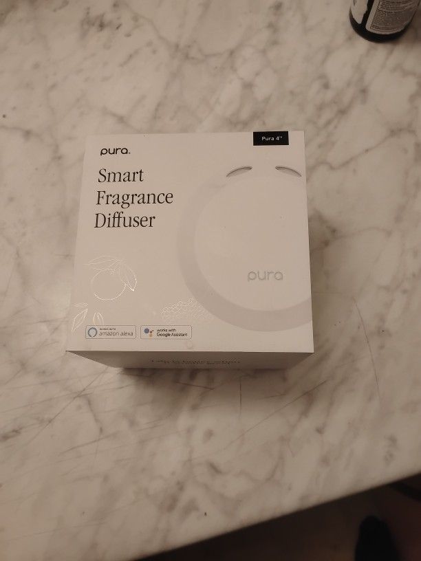 Pura 4 Smart Fragrance Diffuser