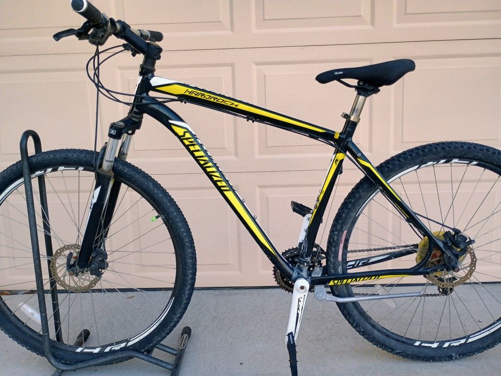 29 Inch Specialized Hardrock Mountain Bike With Extra Tire And Tube 