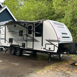 2022 Winnebago Micro Minnie 2306BHS