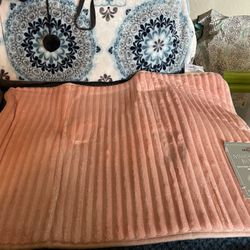 Coral Memory Foam Bath Mat