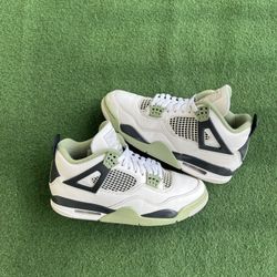 Size 9.5w / 8m Air Jordan 4 Retro Seafoam