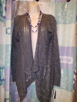 A BYER NEW SWEATER WITH TAGS SZL PETEITE