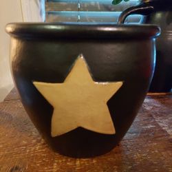 Primitive Black Crock. No Cracks or Chips