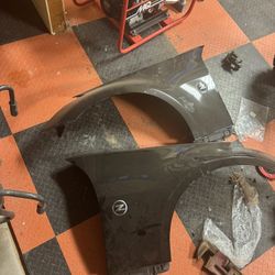 Nissan 350z OEM Fenders