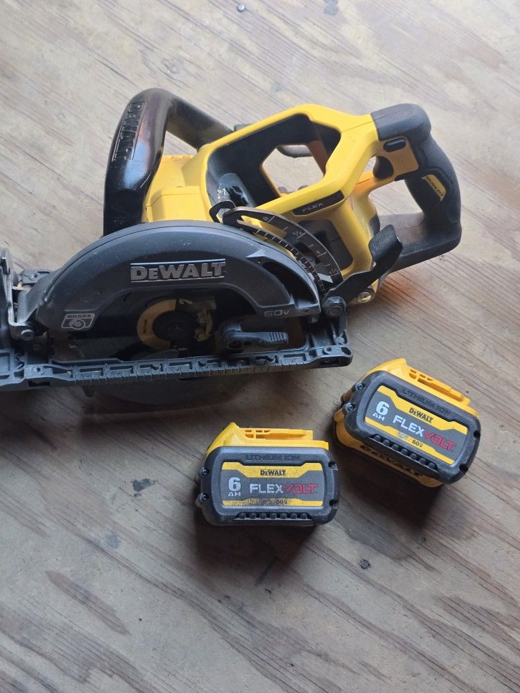 Dewalt Skillsaw With 2 Batteries