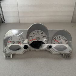 2006-2008 CHRYSLER PT CRUISER SPEEDOMETER CLUSTER 120 MPH