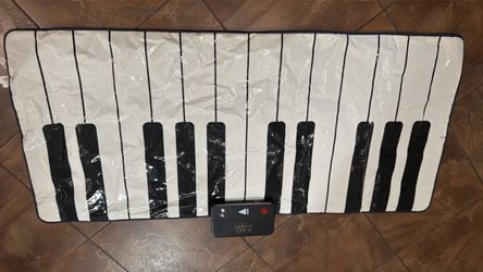 Fao Schwartz floor piano