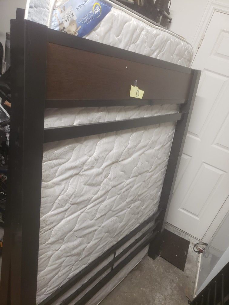 Metal Easy Install Double Bunk Beds...full Size 