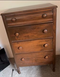 Antique chest of drawers