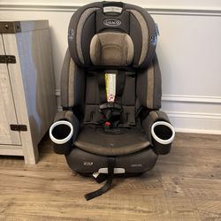 Graco Carseat (4 in 1)