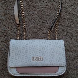 *Best Offer* GUESS Purse 