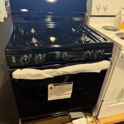 Black Gas 4 Burner Cookware 