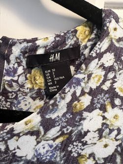 Short sleeve dress with flared skirt from H&M size 2