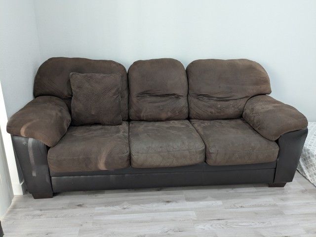 Comfy Couch 85x36x35