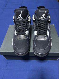 Jordan 4 Retro White Thunder 2024  Size 9.5