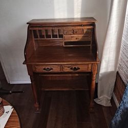 Antique desk $100