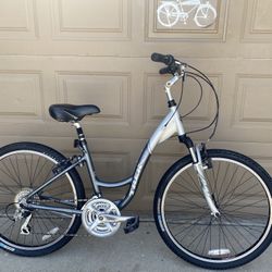 Trek Navigator 200 Women’s Mountain Bike