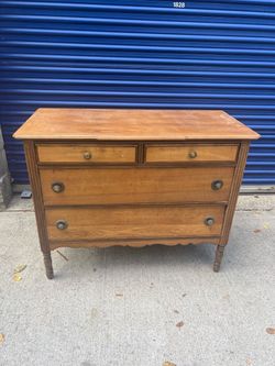 4 drawer antique dresser