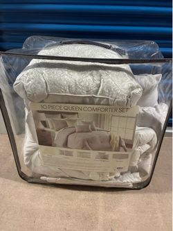 Queen Comforter Set