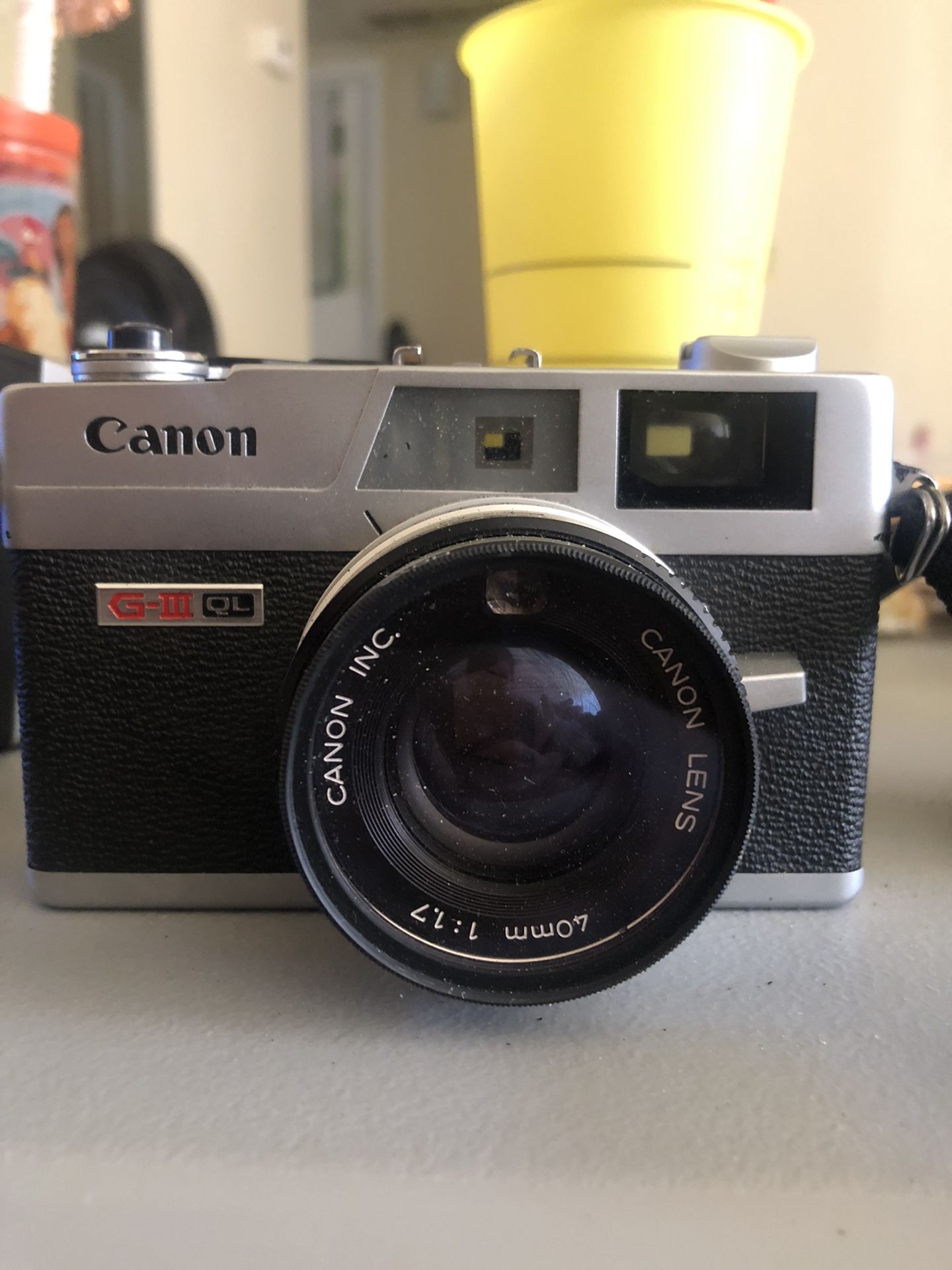 Canonet G III QL17