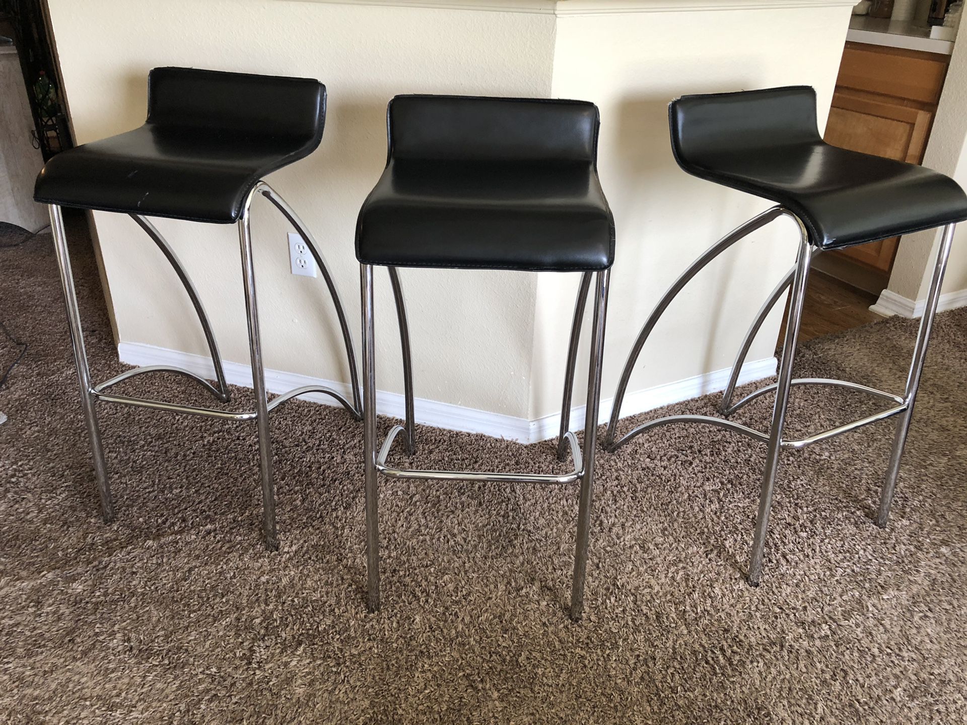 3 leather bar stools