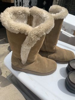 Ugg like fur boots
