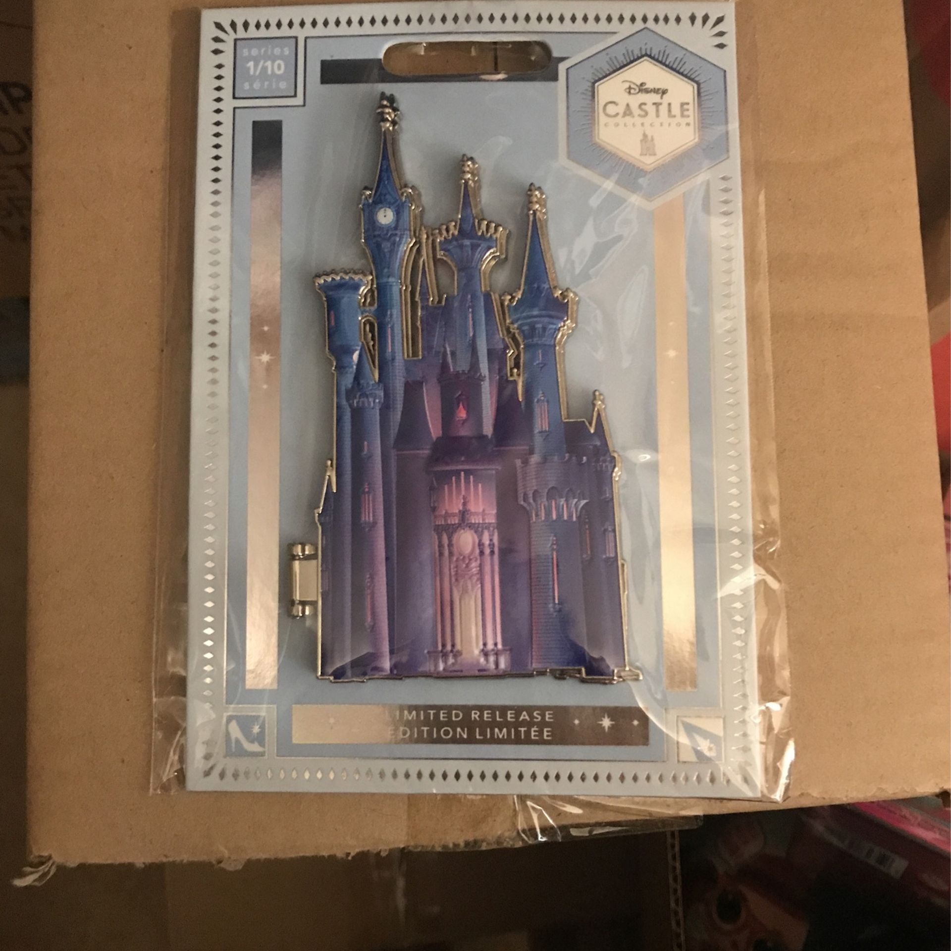 Disney 1st In Series Cinderella Castle Large Hinged Pin Brand New Sealed