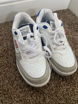 Boys shoes