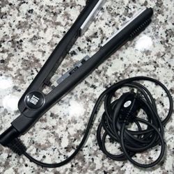 Hot Tools Flat Iron