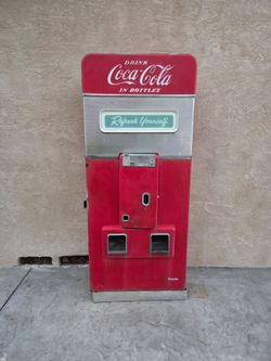 Coca Cola Machine 1950s Vintage