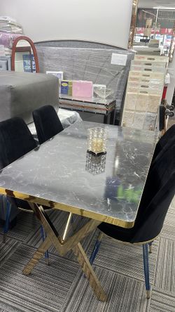 Faux Marble Top Dining Table With Gold Accent Brand New 4 Chairs Included 