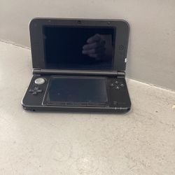 Nintendo 3ds XL With Charger Ask For Bob 