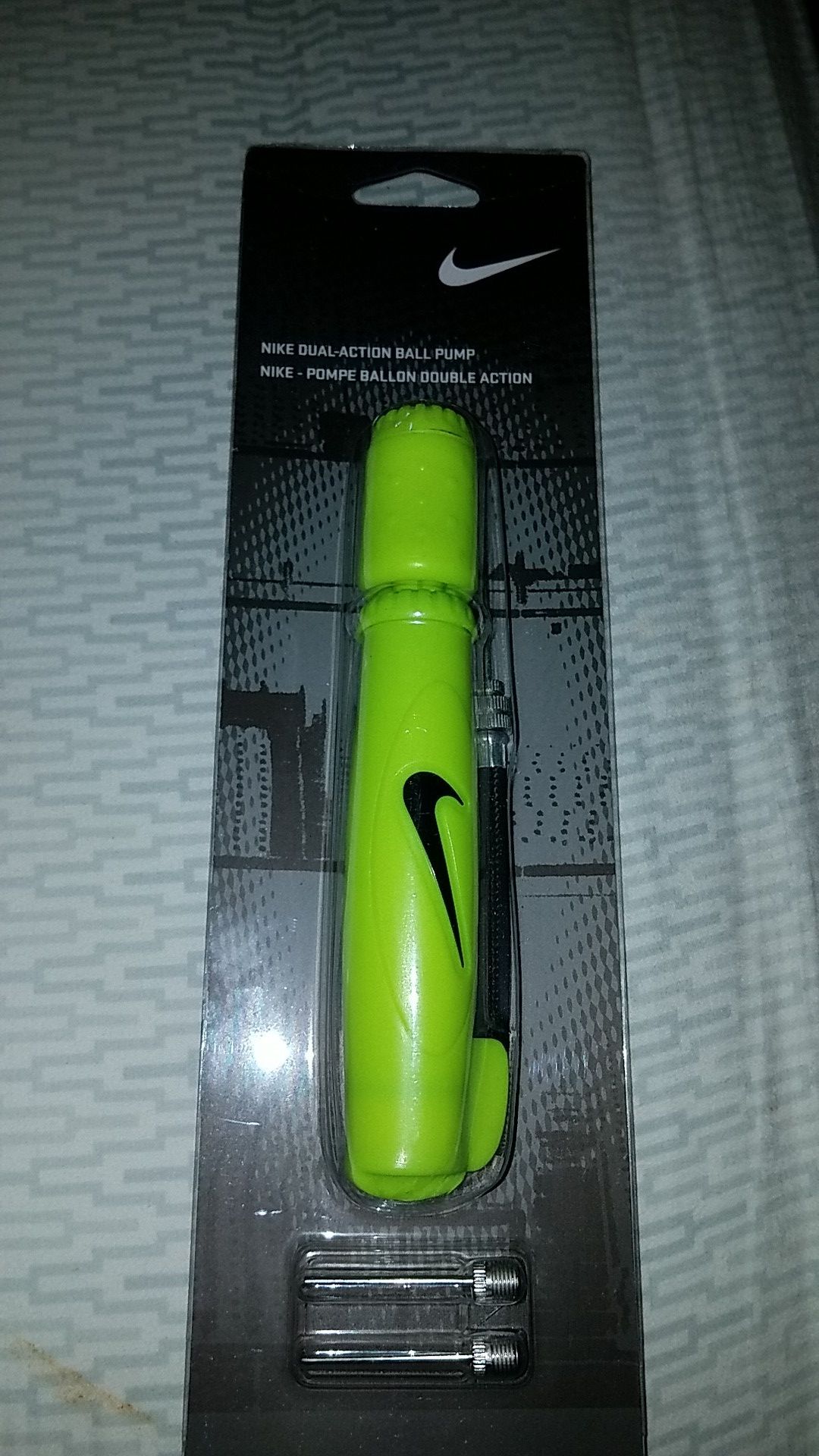 A fondo Evacuación Hamburguesa Nike dual-action ball pump for Sale in Lancaster, CA - OfferUp