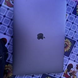 MacBook Pro 2019 16 In 