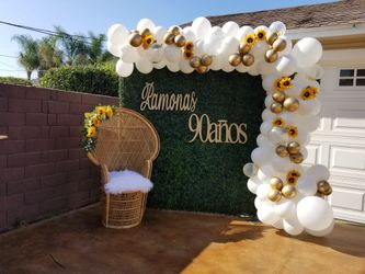 Greenary Wall and Balloon Garlands for party events