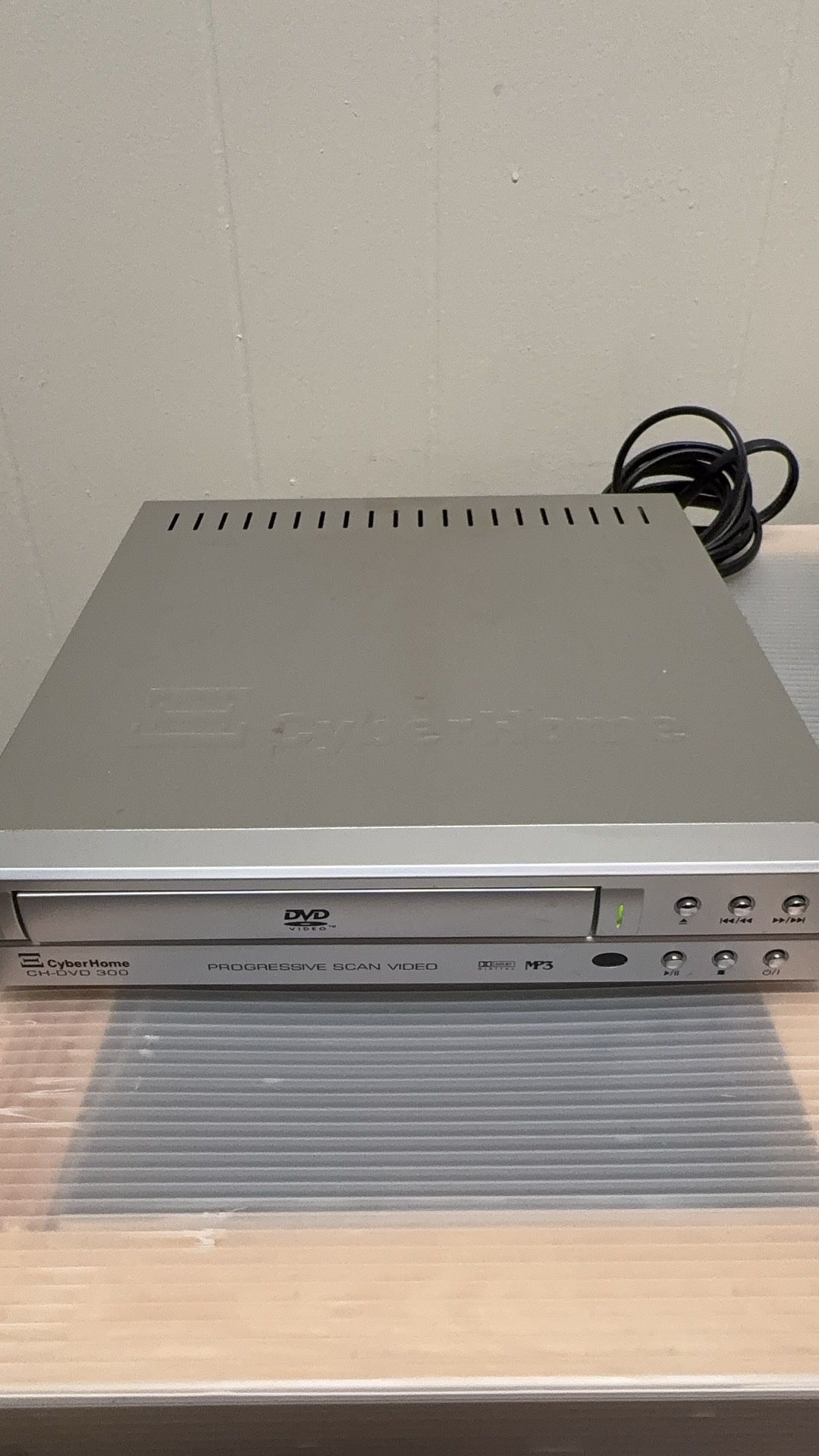 CyberHome DVD Player CH-DVD 300 With Progressive Scan Output