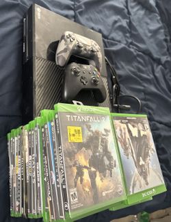Xbox 1 With 2 Controllers And 32 Games