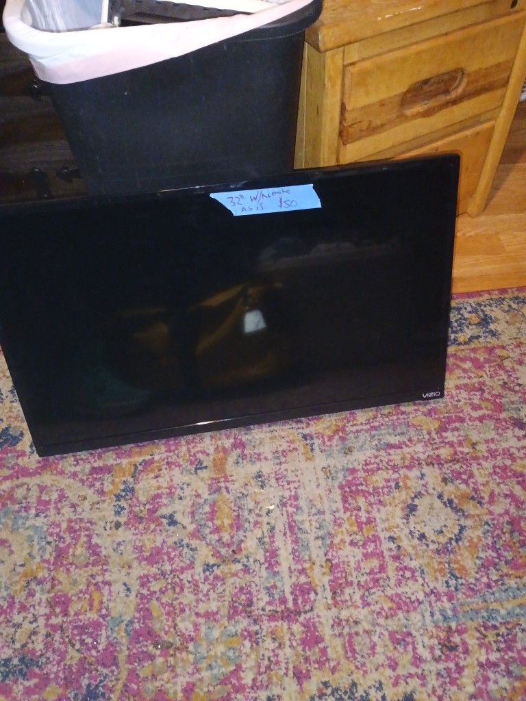 32" VIzio TV Used