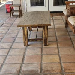 Outdoor/indoor Coffee Table