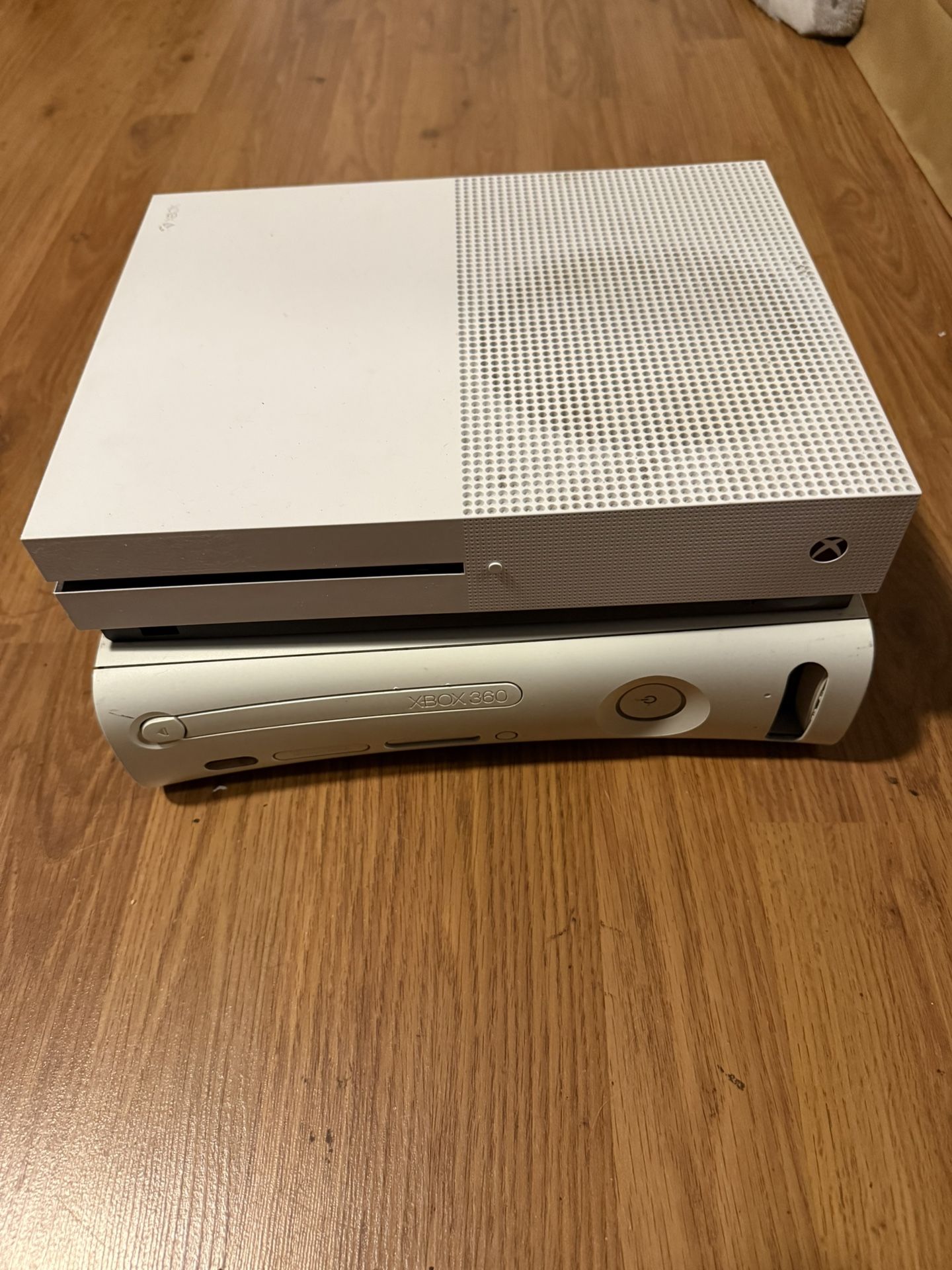 Xbox 360 And Xbox One S Bundle