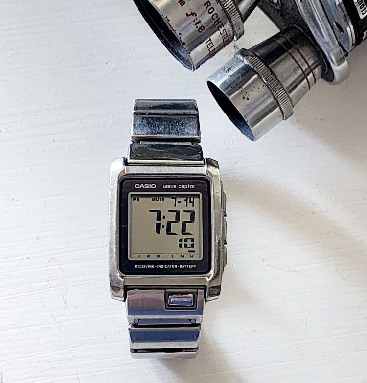 Retro Casio Wave Ceptor WV-300
